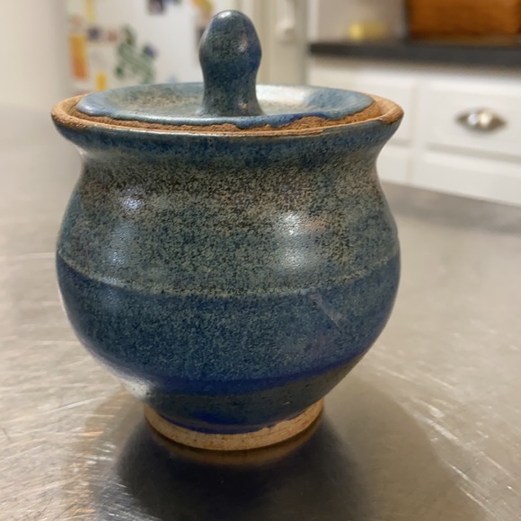 Hand thrown Creamer and Sugar Bowl - Picture 10 of 15